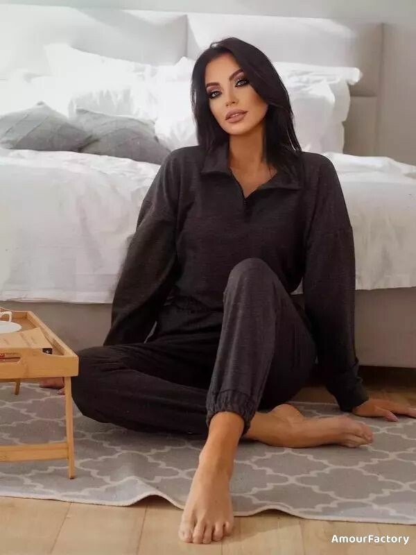 Nicole Profile image 1