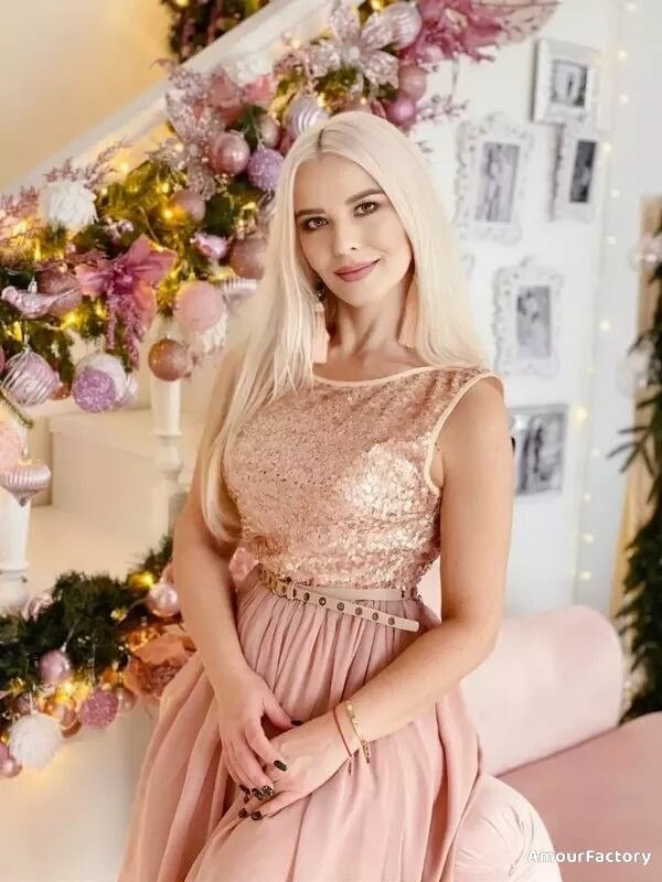 Tara Profile image 2