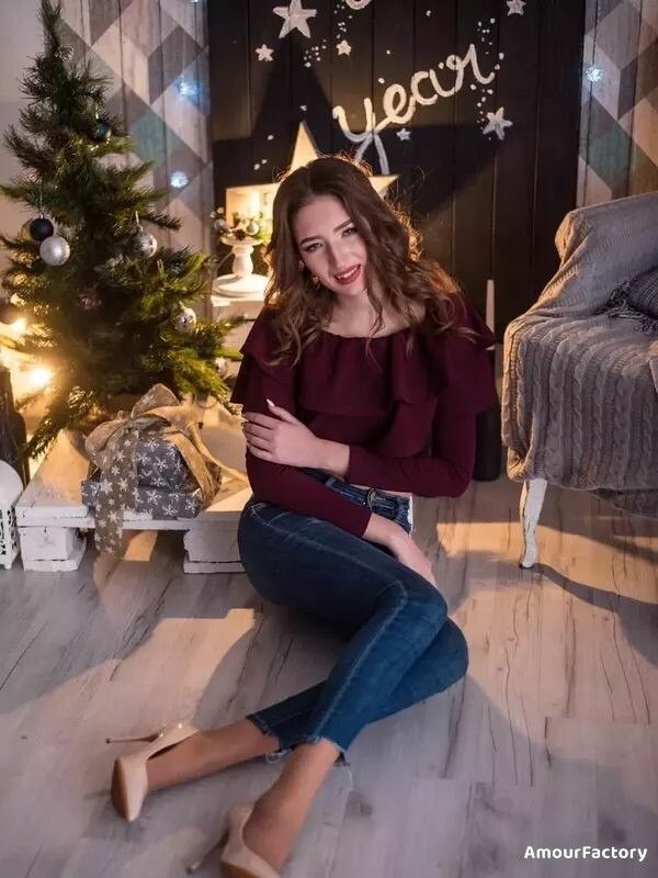Veronica Profile image 1
