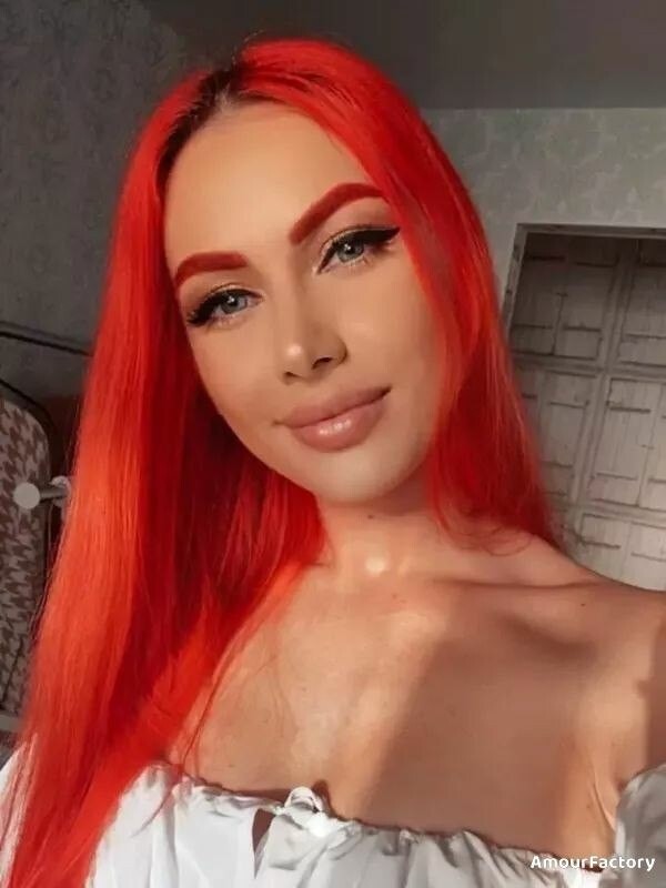 Vicky Profile image 1