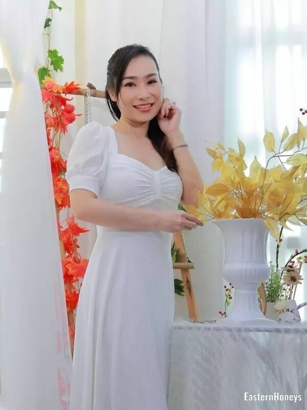 Christine Profile image 1