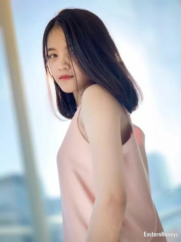 Gwen Profile image 1