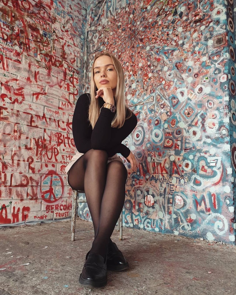 Valeska Profile image 5