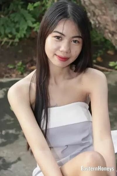Rebecca Profile image 1