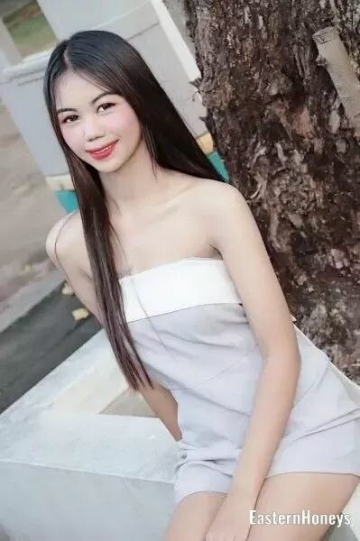 Rebecca Profile image 2