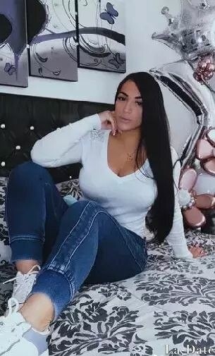 Cintia Profile image 3