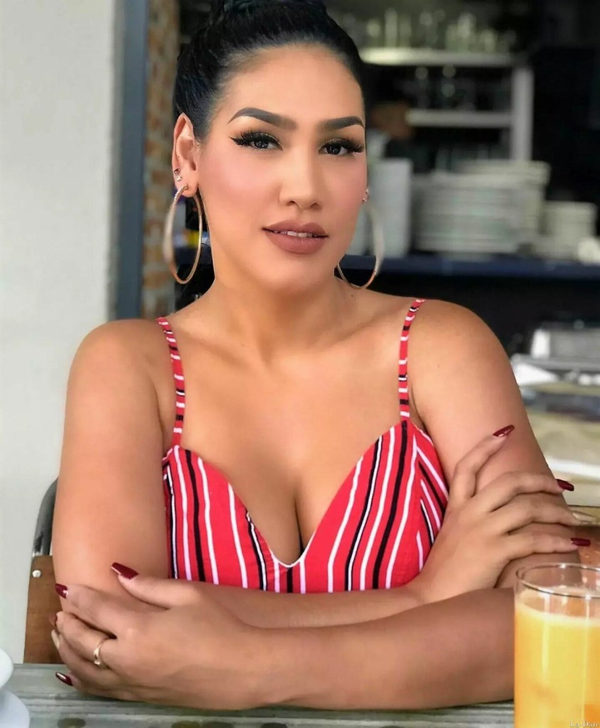 Fabiola Profile image 1