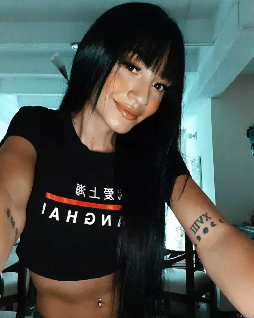 Nayelrli Profile image 3