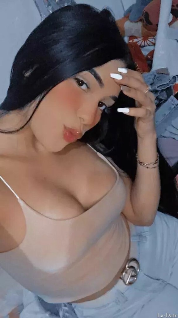 Stefany Profile image 1