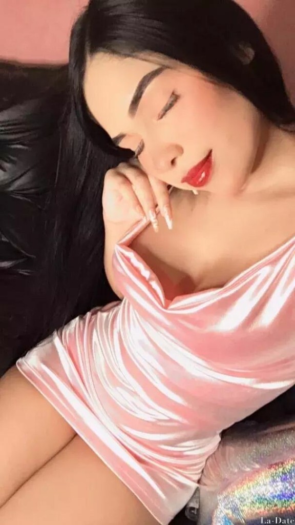 Stefany Profile image 5
