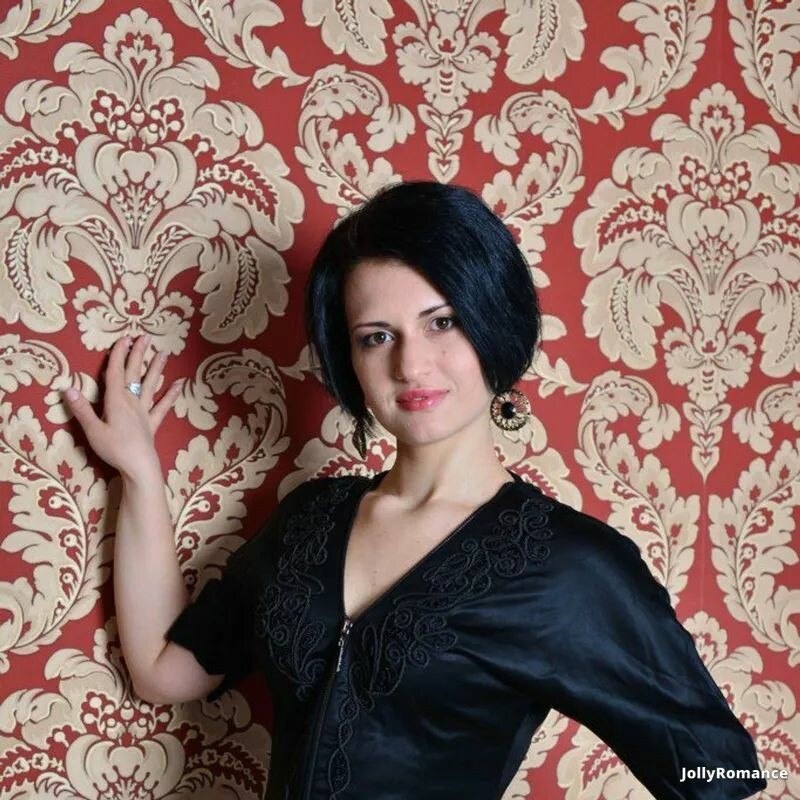 Anna Profile image 4