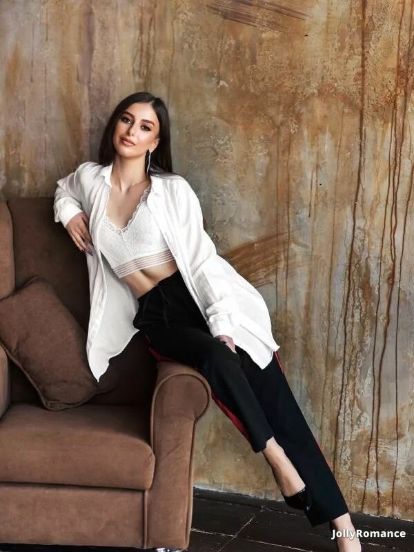 Victoria Profile image 4