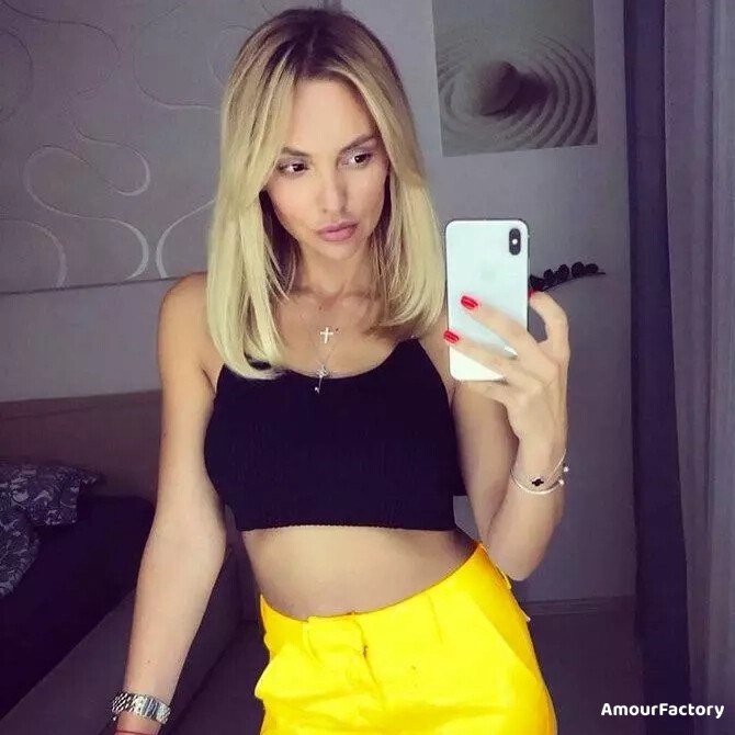 Daniela Profile image 2