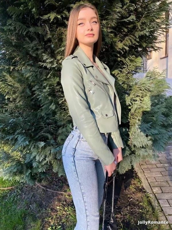 Victoria Profile image 2