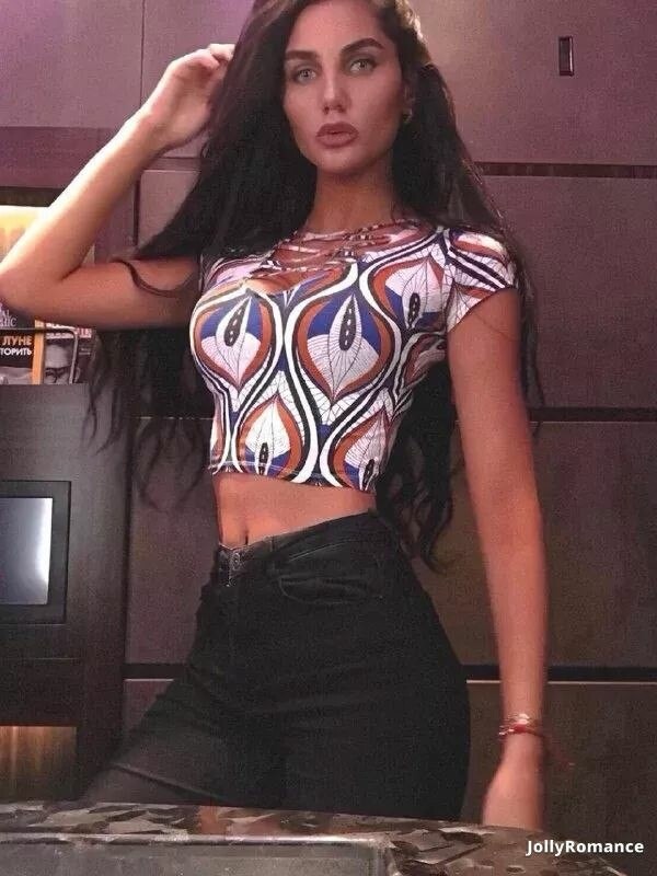 Lina Profile image 4