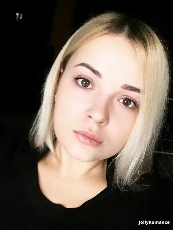Karina Profile image 2