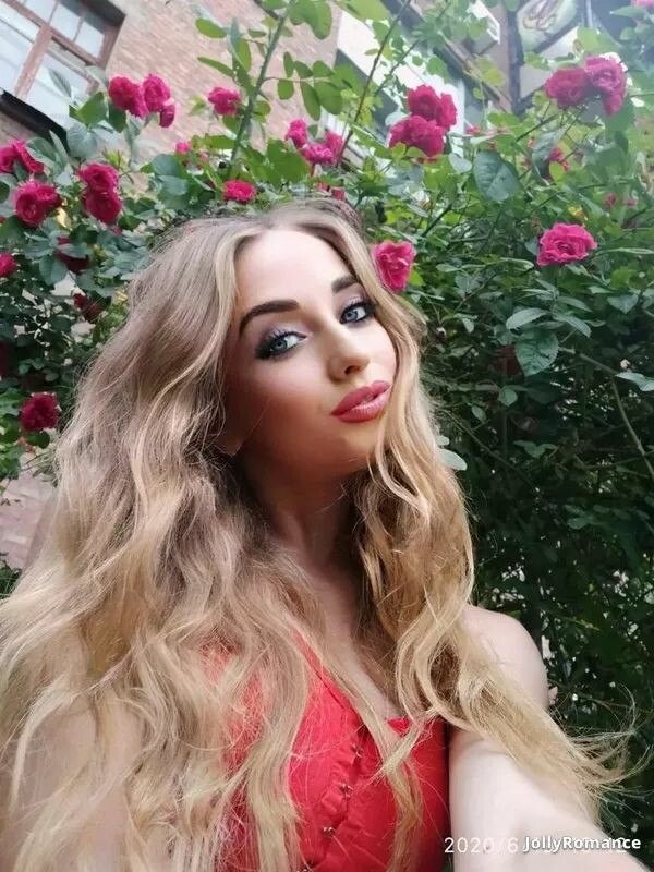 Ildiko Profile image 1