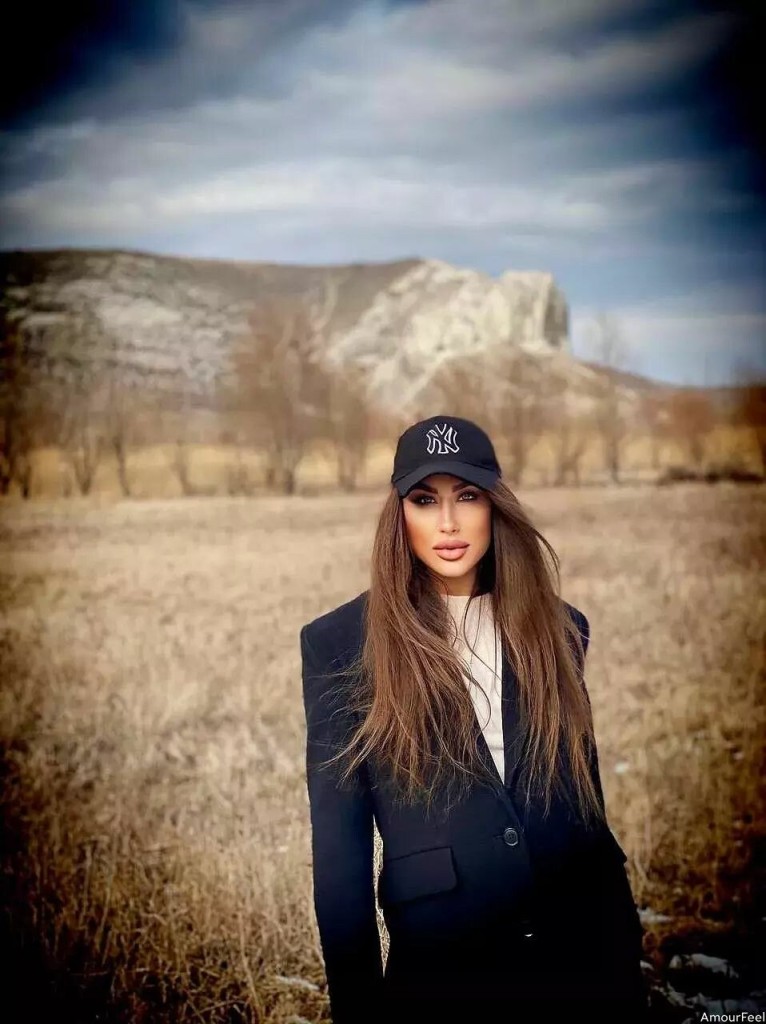 Elfa Profile image 2