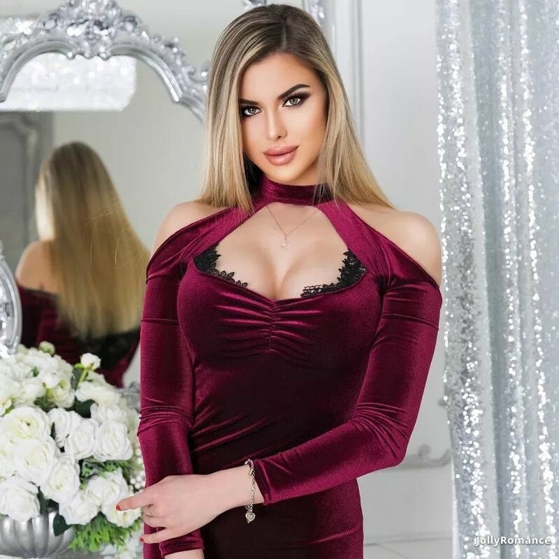 Julia Profile image 2