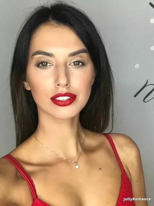 Viktoriia Profile image 3