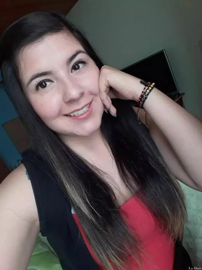 Alejandra Profile image 1