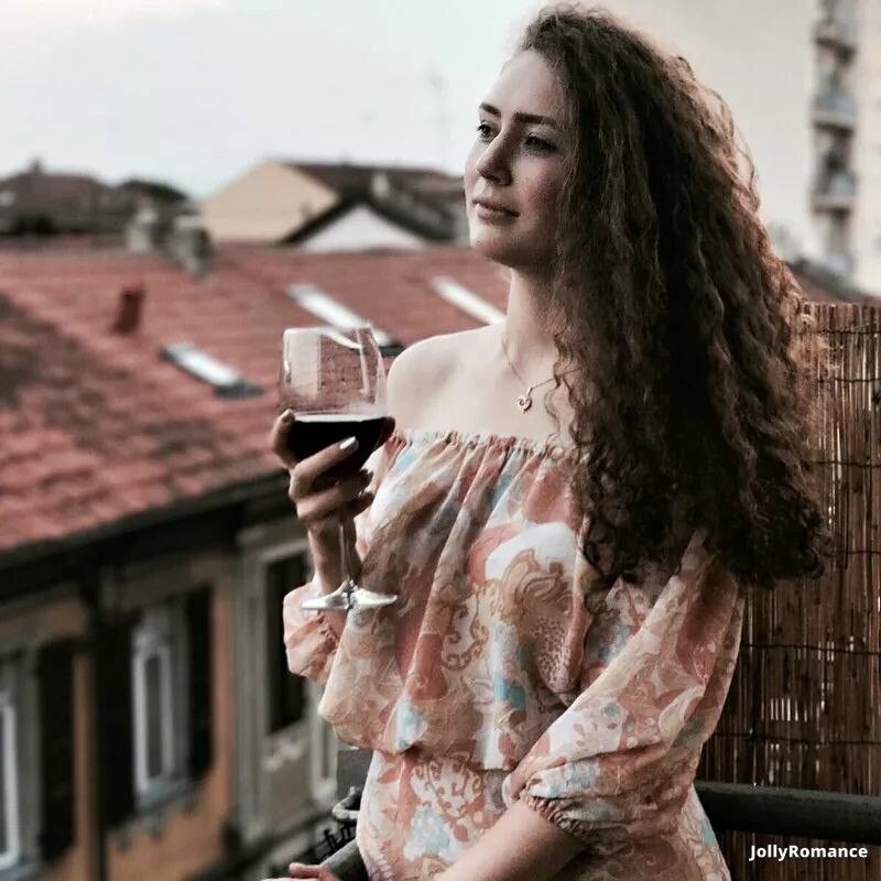 Daryna Profile image 4