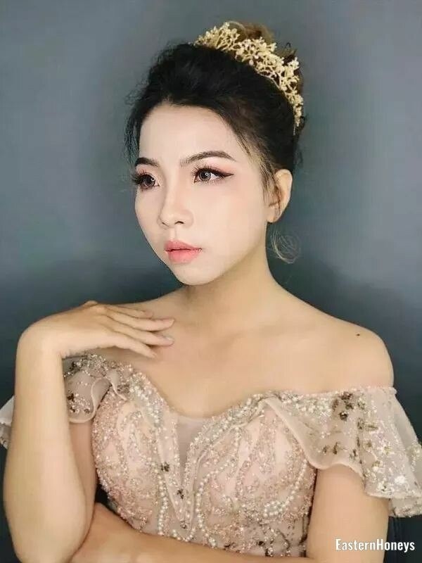Aya Profile image 2