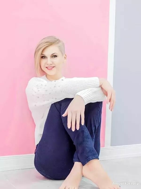 Anna Profile image 2