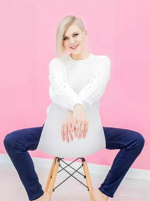 Anna Profile image 1