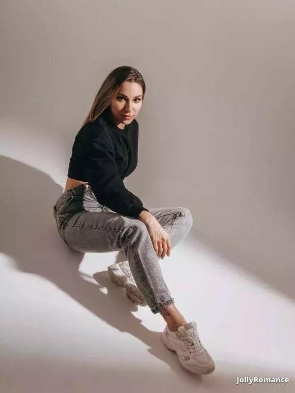 Sarah Profile image 2