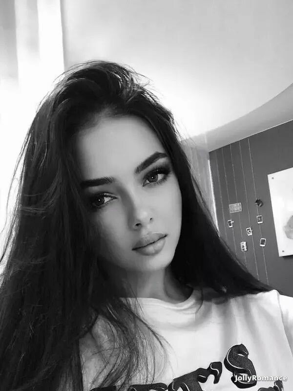 Charlotte Profile image 5